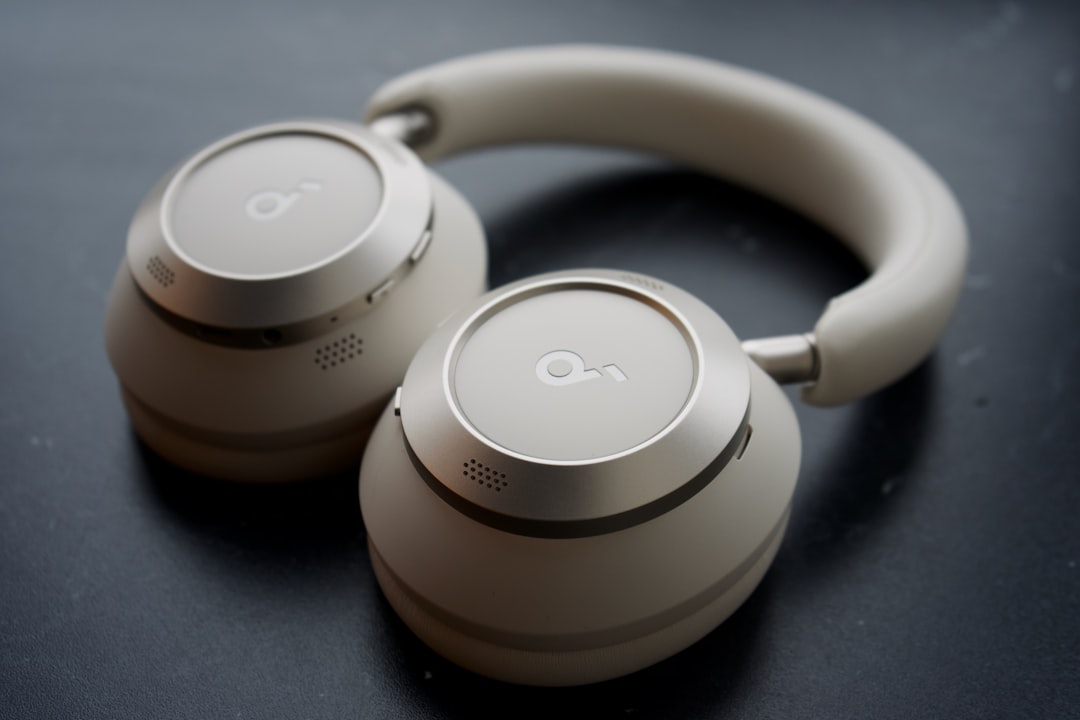 Best Noise Cancelling Headphones: A Smart Buying Guide