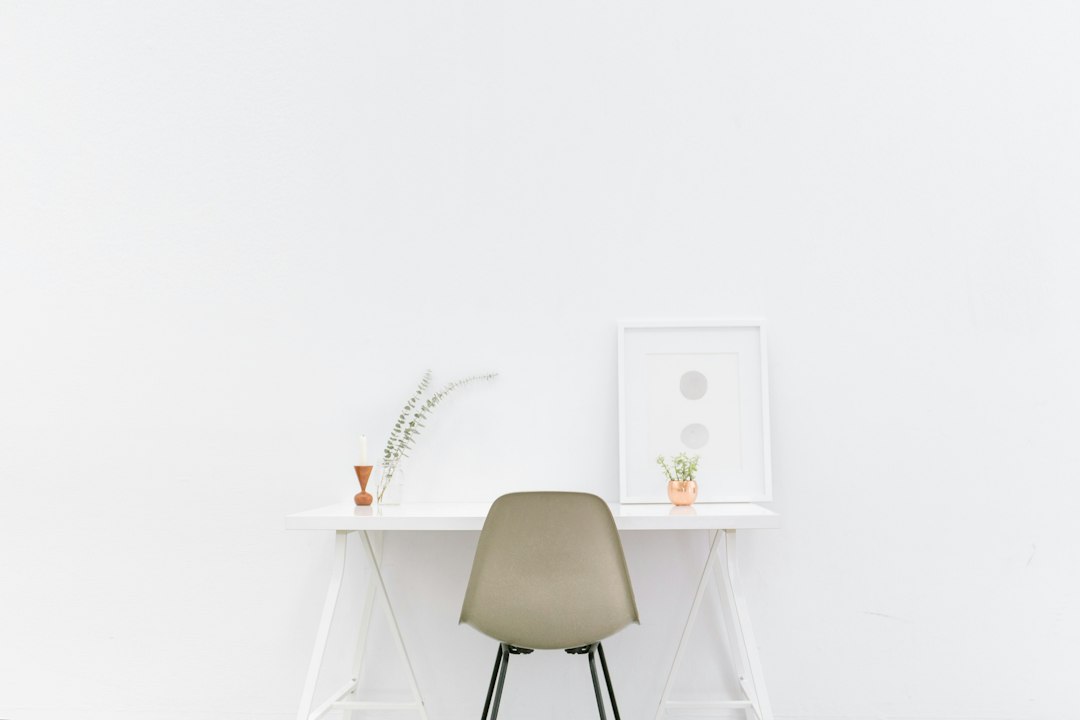 Best Standing Desks for Small Spaces: Compact Home Office Picks