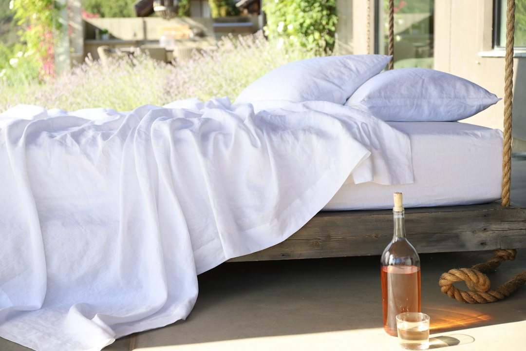 Best Waterproof Mattress Cover King Size: Buying Guide