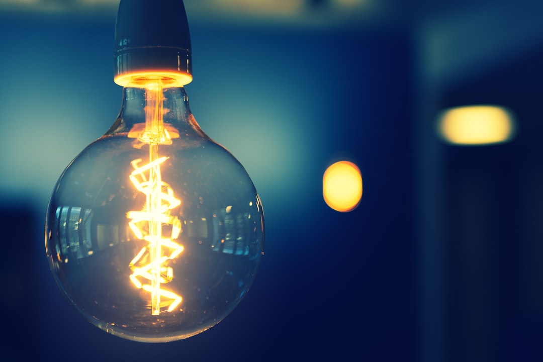 Best Smart Light Bulbs for Renters: No-Wiring Picks