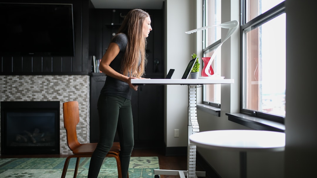 Best Standing Desks for Small Spaces: Smart Buying Guide
