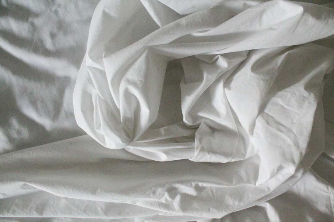 Waterproof Mattress Protector Review: Best Picks & Buying Guide