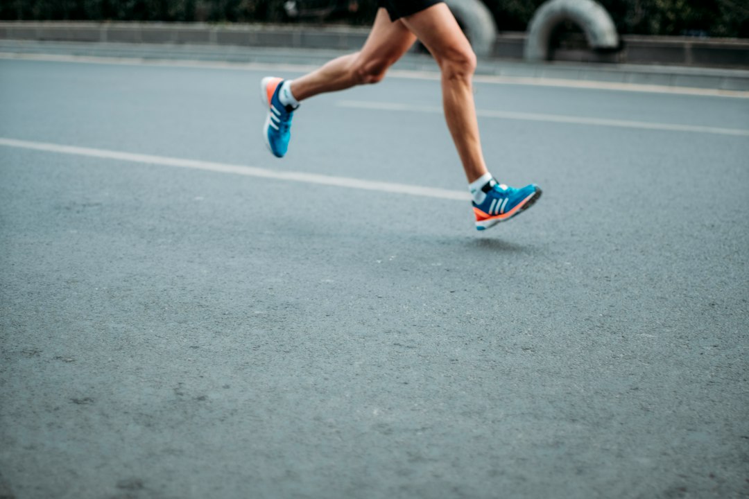Best Running Shoes for Flat Feet: Stable, Comfortable Picks